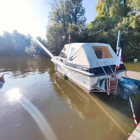 Wake Port Boat, Ubytovani Na Lodi Brandys nad Labem-Stara Boleslav Exterior photo